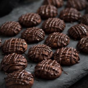 delicious, quick easy and yummy chocolate mud cookies