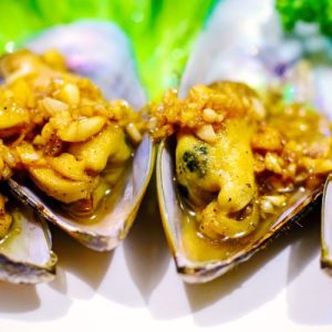 delicious quick and easy garlic mussels easy and quick
