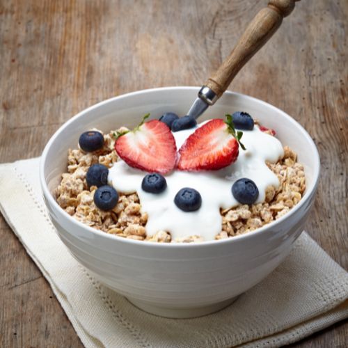 homemade muesli, muesli recipe, nutrient-rich, whole grains, rolled oats, quinoa flakes, protein-rich nuts, almonds, walnuts, flaxseeds, chia seeds, dried fruits, raisins, cranberries, apricots, symphony of flavors, energizing breakfast, easy recipe, nourishing breakfast